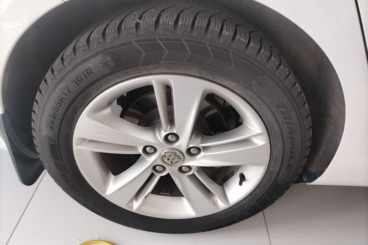 Used Buick Regal 2019 20T Elite Version China VI Standard Right Rear Wheel Hub