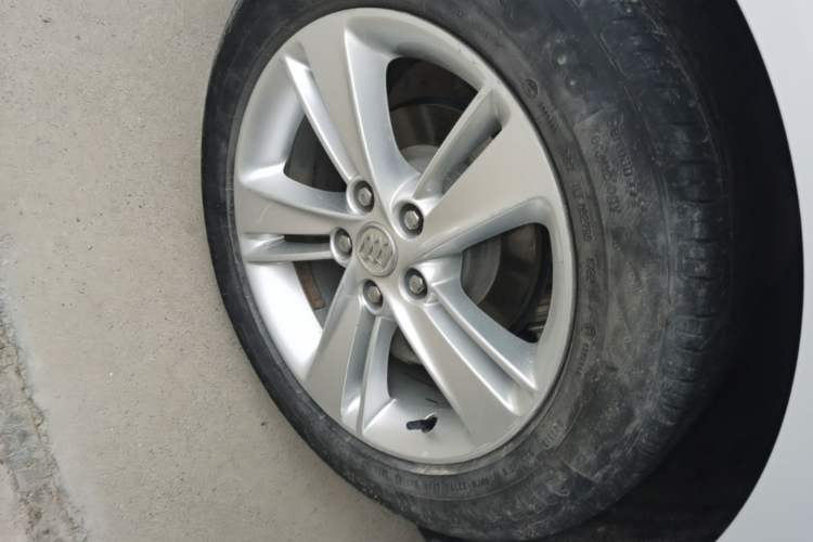 Used Buick Regal 2019 20T Luxury Model China VI Standard Right Rear Wheel Hub