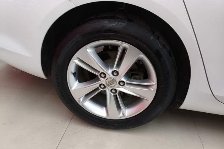Used Buick Regal 2019 20T Elite Version China VI Standard Right Rear Wheel Hub