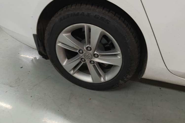 Used Buick Regal 2019 20T Elite Version China VI Standard Right Rear Wheel Hub