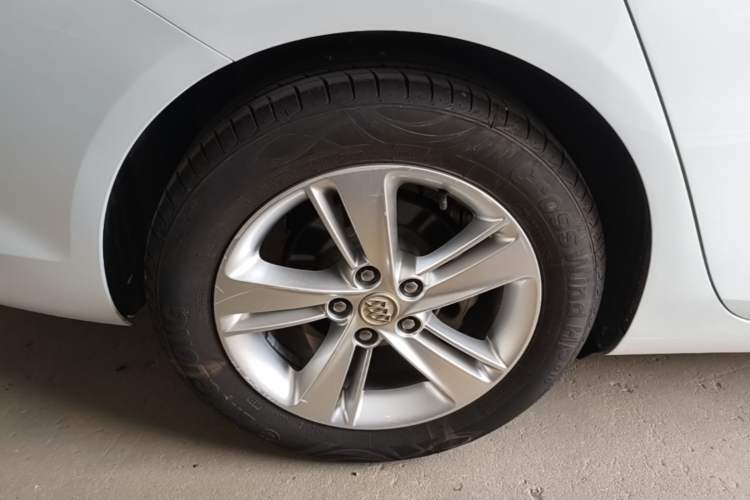 Used Buick Regal 2019 20T Elite Version China VI Standard Right Rear Wheel Hub