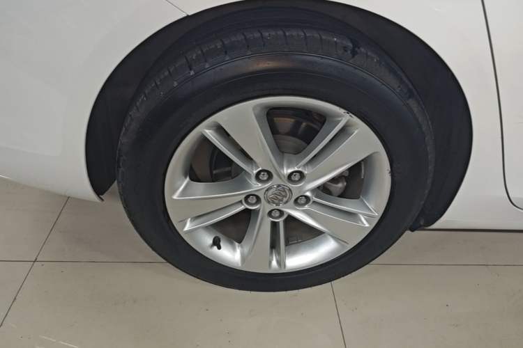 Used Buick Regal 2019 20T Elite Version China VI Standard Right Rear Wheel Hub
