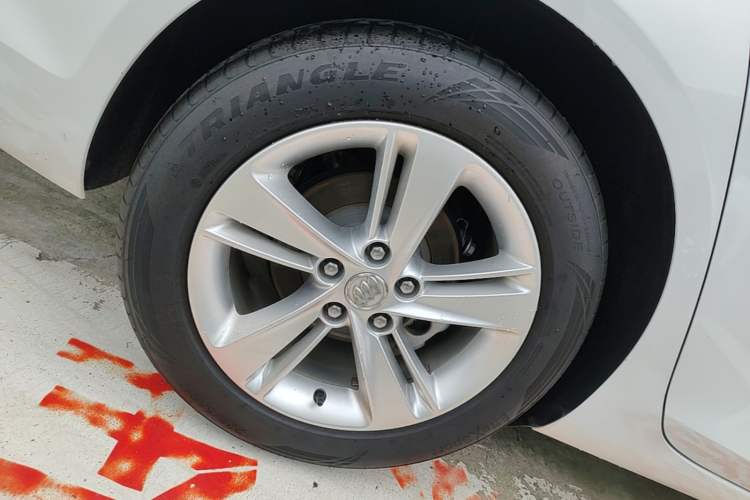 Used Buick Regal 2019 20T Elite Version China VI Standard Right Rear Wheel Hub