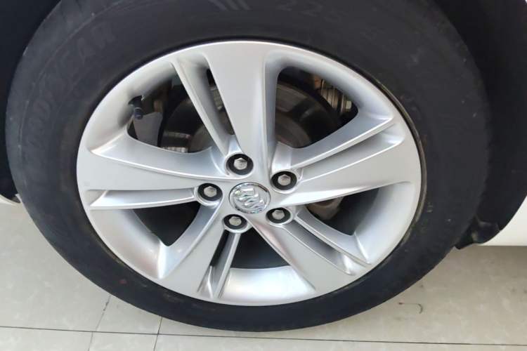 Used Buick Regal 2019 20T Elite Version China VI Standard Right Rear Wheel Hub