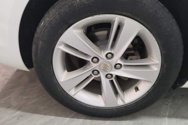 Used Buick Regal 2019 20T Elite Version China VI Standard Right Rear Wheel Hub