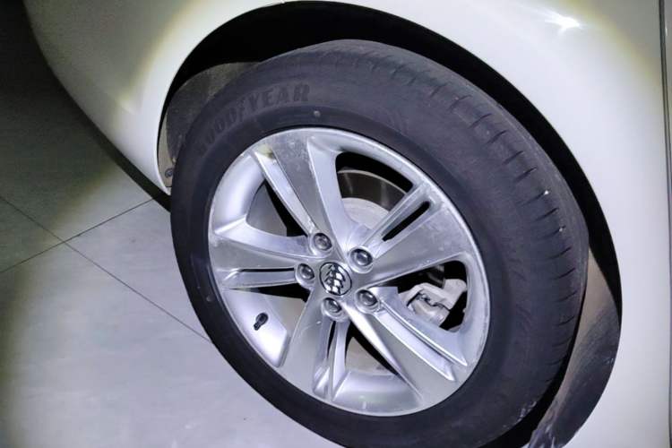 Used Buick Regal 2019 20T Elite Version China VI Standard Right Rear Wheel Hub