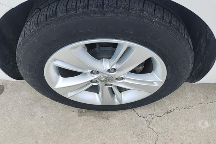 Used Buick Regal 2019 Revised 20T Luxury Version China VI Standard Right Rear Wheel Hub