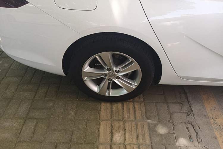 Used Buick Regal 2019 20T Elite Version China VI Standard Right Rear Wheel Hub