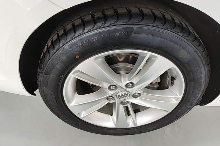 Used Buick Regal 2019 20T Elite Version China VI Standard Right Rear Wheel Hub