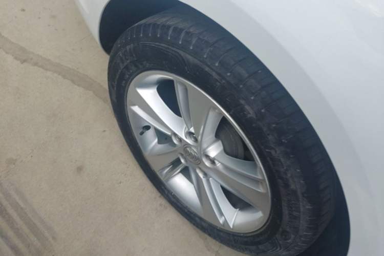 Used Buick Regal 2019 20T Elite Version China VI Standard Right Rear Wheel Hub