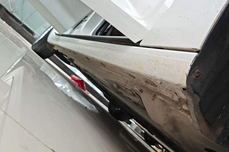 Used Buick Regal 2019 20T Elite Version China VI Standard Right Side Sill