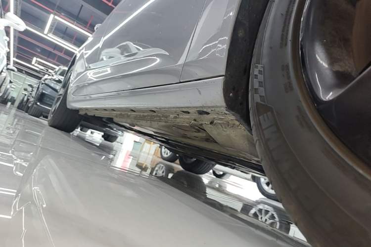 Used Buick Regal 2019 20T Elite Version China VI Standard Right Side Sill