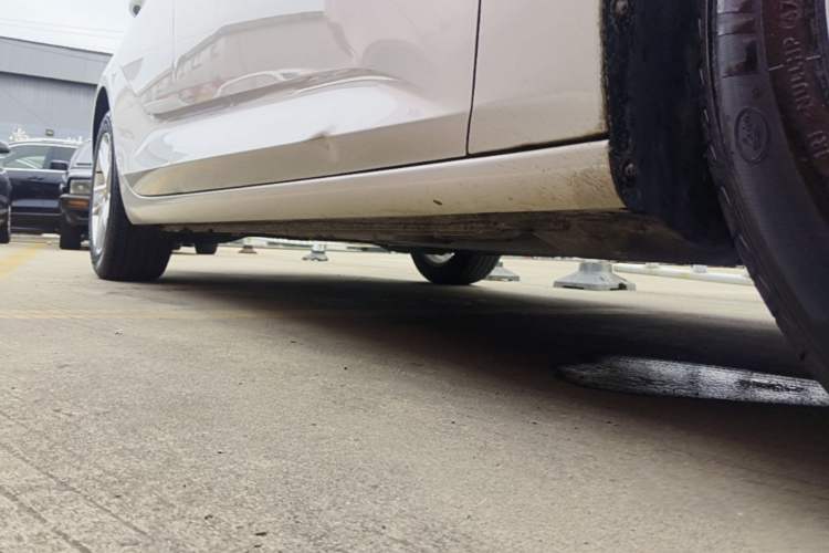 Used Buick Regal 2019 20T Elite Version China V Standard Right Side Sill