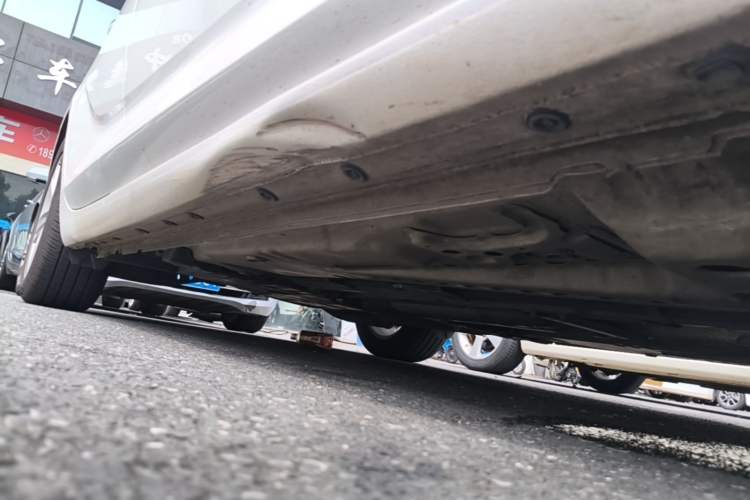 Used Buick Regal 2019 Revised 20T Luxury Version China VI Standard Right Side Sill