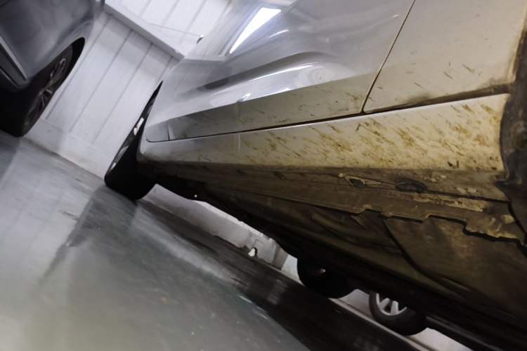 Used Buick Regal 2019 20T Elite Version China VI Standard Right Side Sill