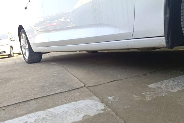 Used Buick Regal 2019 20T Elite Version China VI Standard Right Side Sill