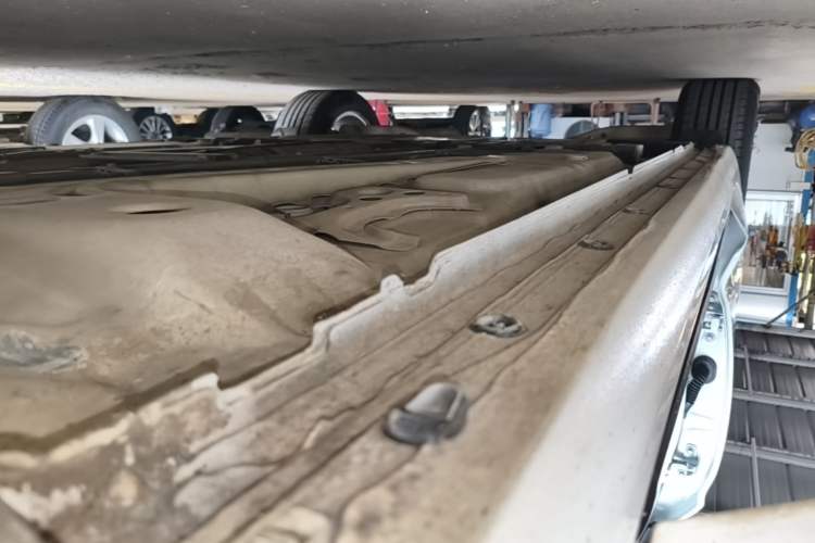 Used Buick Regal 2019 20T Elite Version China VI Standard Right Side Sill