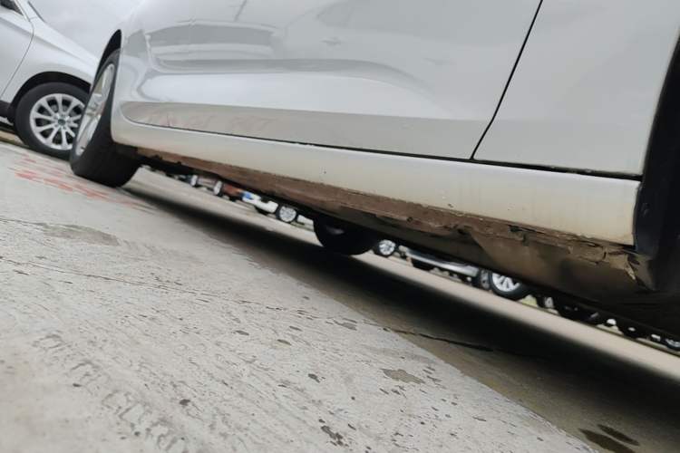 Used Buick Regal 2019 20T Elite Version China VI Standard Right Side Sill