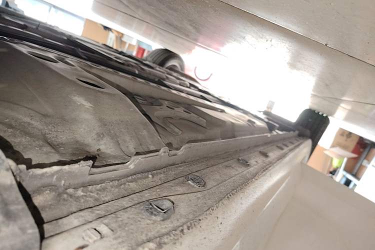 Used Buick Regal 2019 20T Luxury Model China VI Standard Right Side Sill