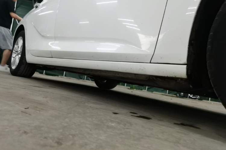 Used Buick Regal 2019 20T Elite Version China VI Standard Right Side Sill