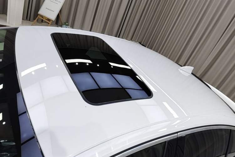 Used Buick Regal 2019 20T Elite Version China VI Standard Roof