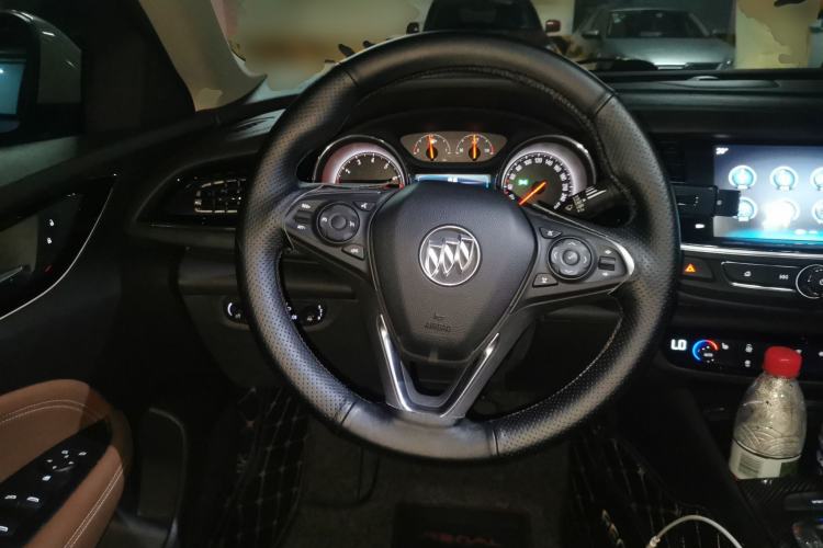 Used Buick Regal 2019 20T Elite Version China V Standard Steering Wheel