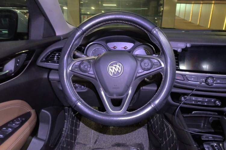Used Buick Regal 2019 Revised 20T Luxury Version China VI Standard Steering Wheel