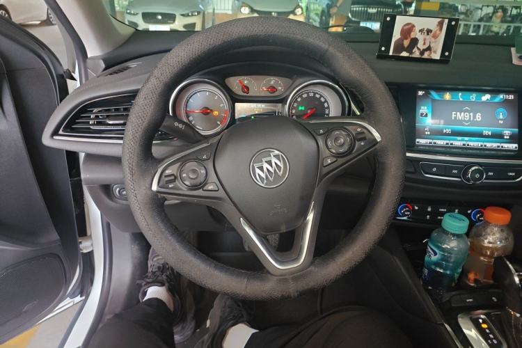 Used Buick Regal 2019 20T Elite Version China V Standard Steering Wheel