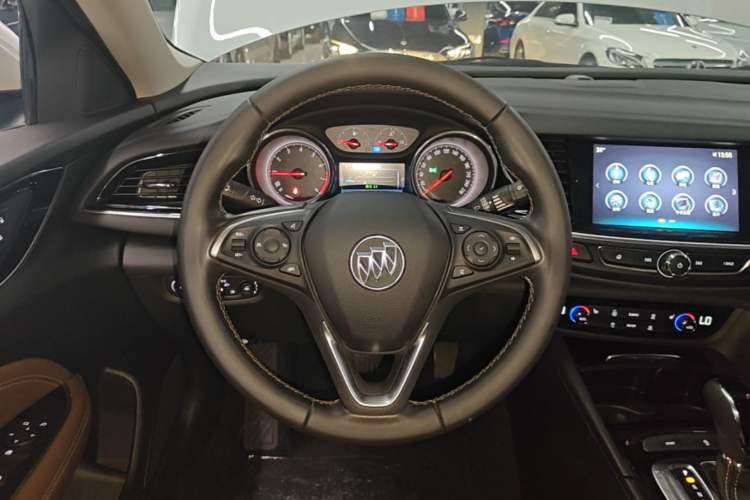 Used Buick Regal 2019 20T Elite Version China VI Standard Steering Wheel