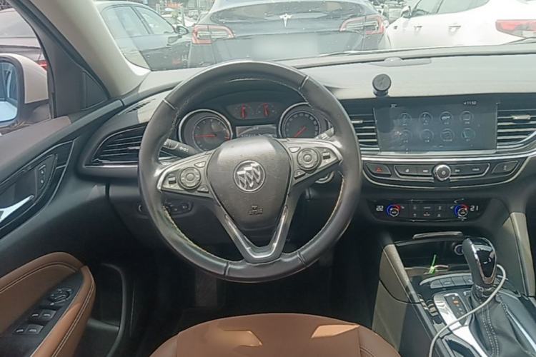 Used Buick Regal 2019 20T Elite Version China V Standard Steering Wheel