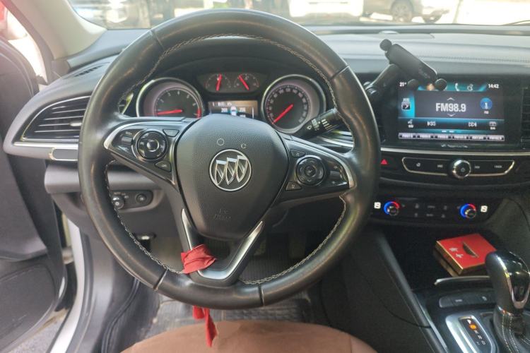 Used Buick Regal 2019 20T Luxury Model China V Standard Steering Wheel