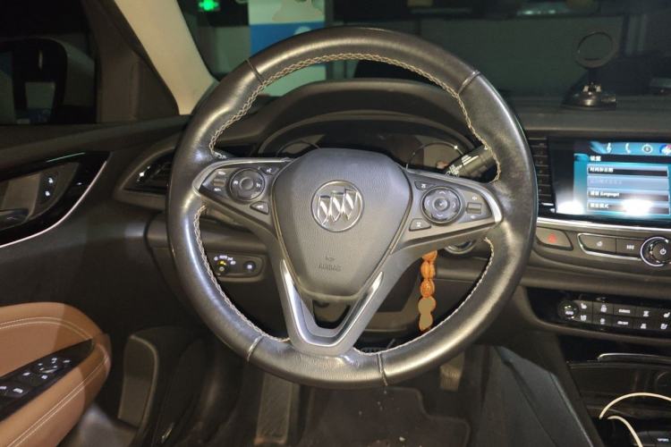 Used Buick Regal 2019 28T Luxury Edition China VI Steering Wheel