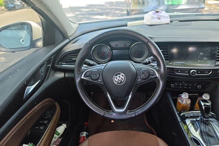 Used Buick Regal 2019 Revised 20T Luxury Version China VI Standard Steering Wheel