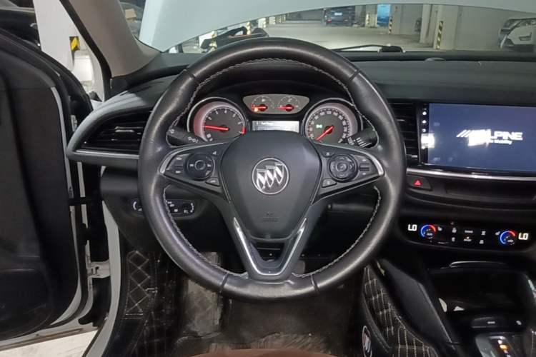 Used Buick Regal 2019 20T Elite Version China VI Standard Steering Wheel