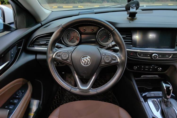 Used Buick Regal 2019 20T Elite Version China VI Standard Steering Wheel
