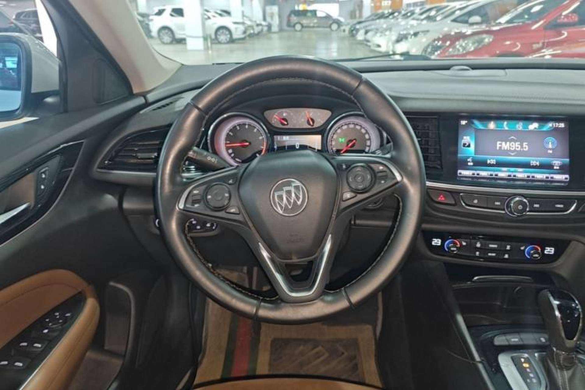 Used Buick Regal 2019 20T Elite Version China V Standard Steering Wheel