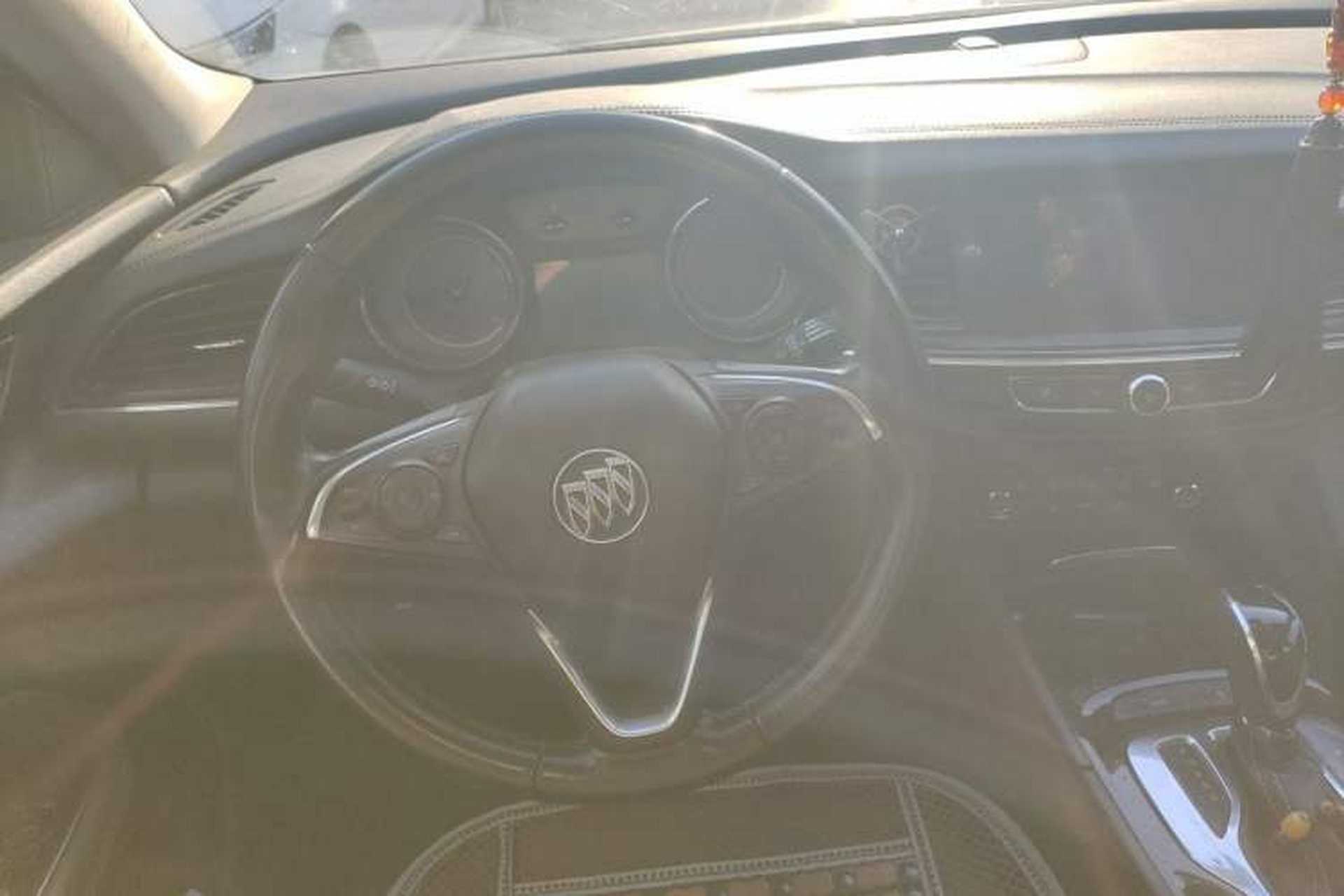 Used Buick Regal 2019 20T Elite Version China V Standard Steering Wheel