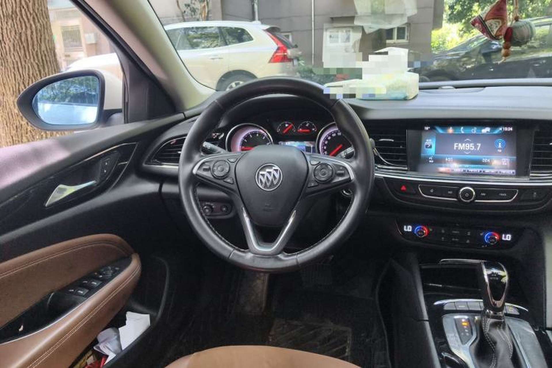 Used Buick Regal 2019 20T Luxury Model China V Standard Steering Wheel