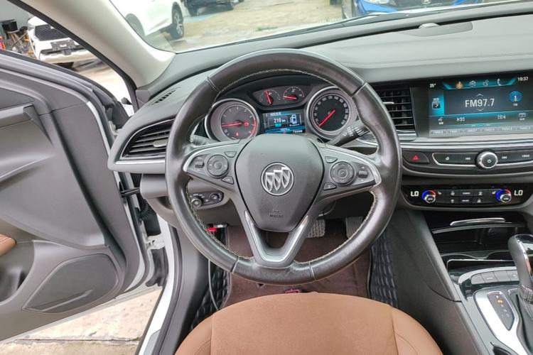 Used Buick Regal 2019 20T Elite Version China VI Standard Steering Wheel