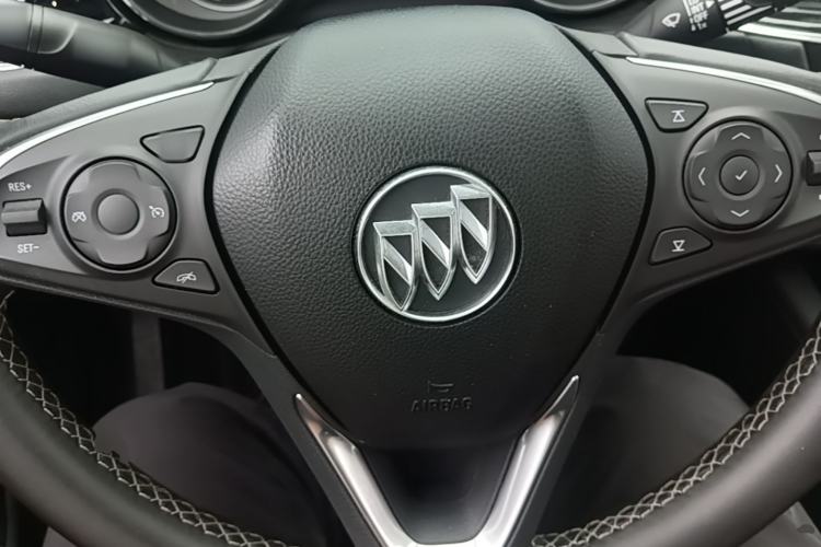 Used Buick Regal 2019 20T Elite Version China VI Standard Steering Wheel