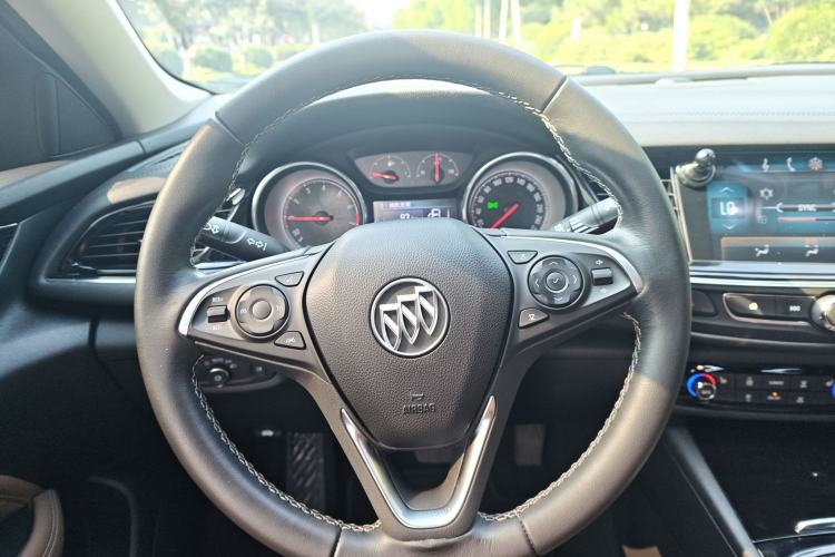 Used Buick Regal 2019 20T Luxury Model China VI Standard Steering Wheel