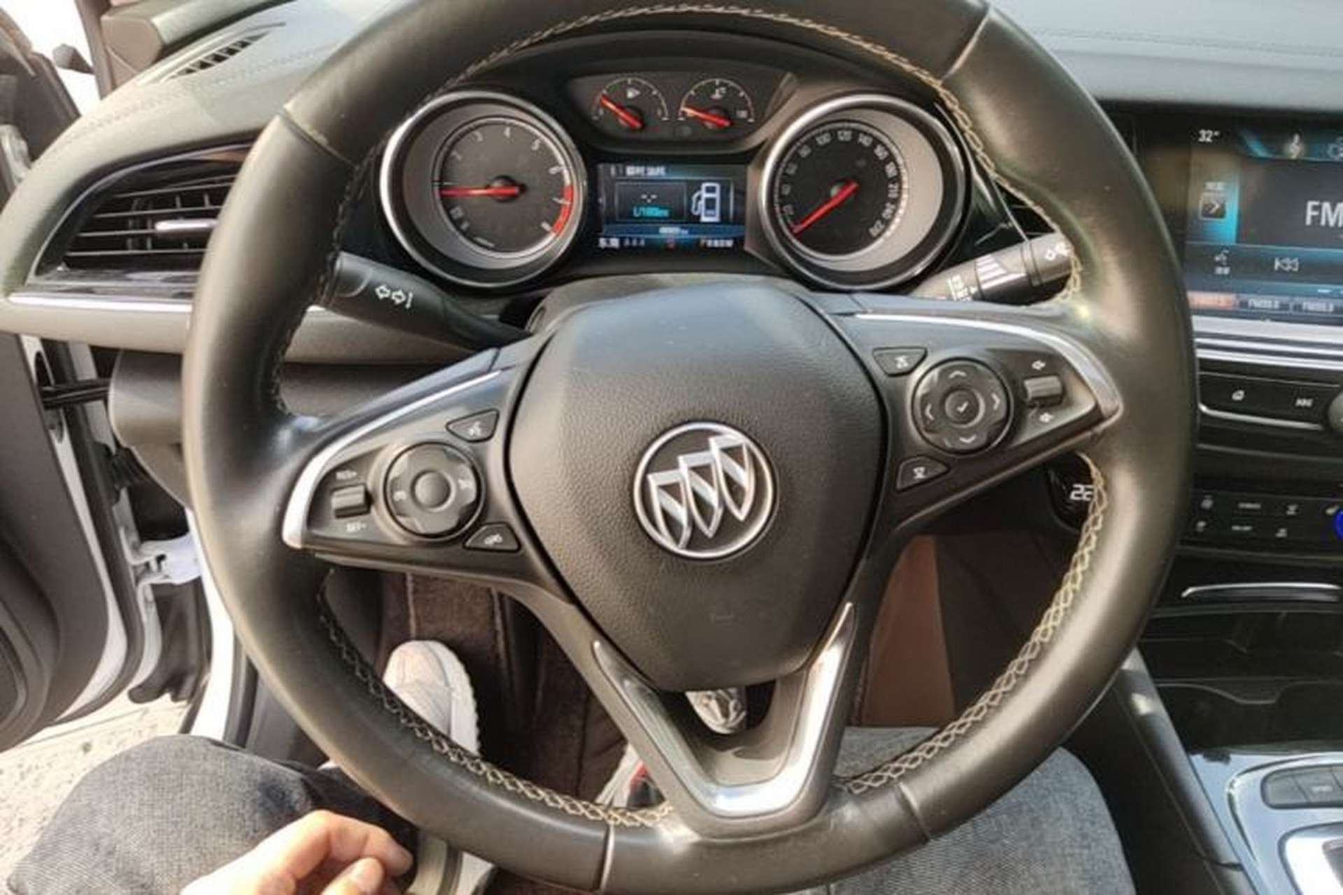 Used Buick Regal 2019 20T Elite Version China VI Standard Steering Wheel