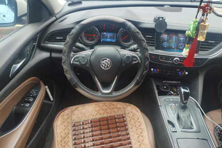 Used Buick Regal 2019 20T Elite Version China VI Standard Steering Wheel
