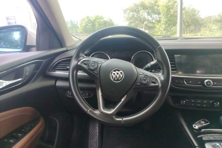 Used Buick Regal 2019 20T Elite Version China VI Standard Steering Wheel