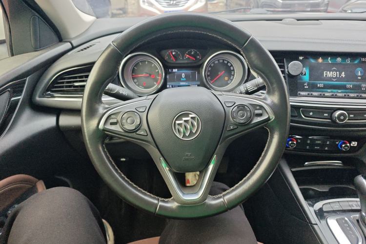 Used Buick Regal 2019 20T Elite Version China V Standard Steering Wheel