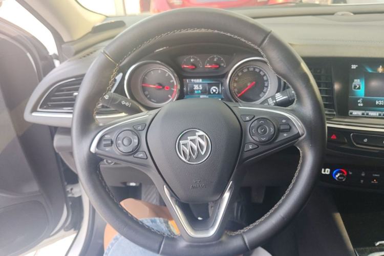 Used Buick Regal 2019 20T Elite Version China VI Standard Steering Wheel