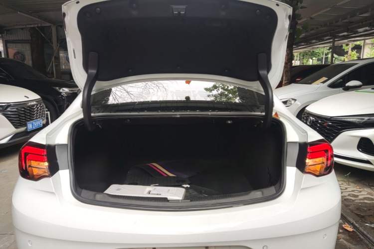 Used Buick Regal 2019 20T Elite Version China VI Standard Trunk