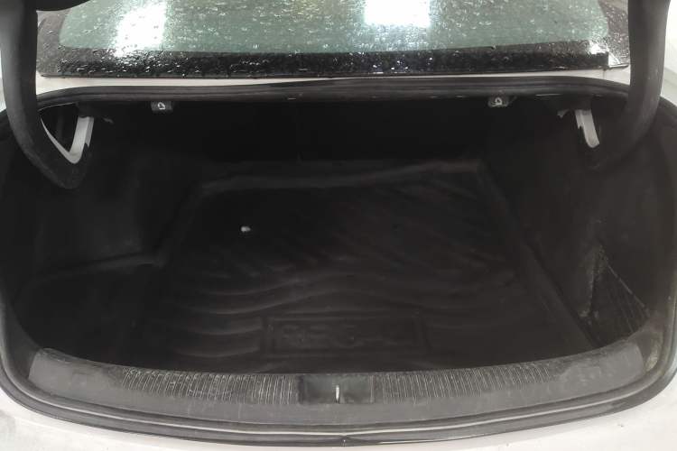 Used Buick Regal 2019 20T Elite Version China VI Standard Trunk