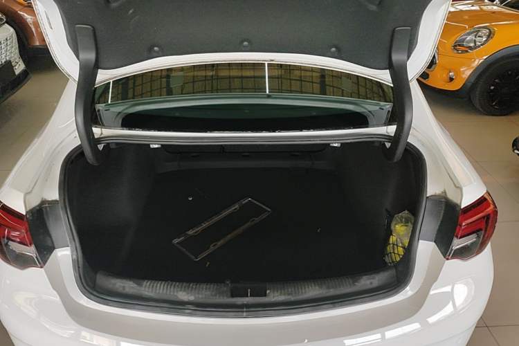 Used Buick Regal 2019 20T Elite Version China VI Standard Trunk
