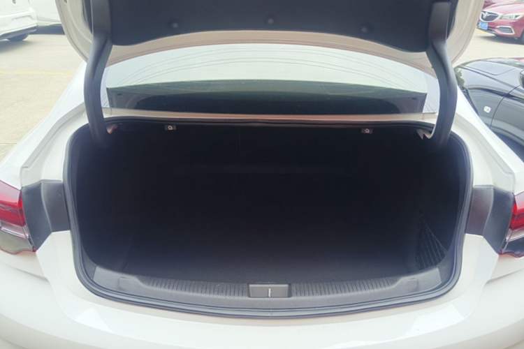 Used Buick Regal 2019 28T Luxury Edition China VI Trunk